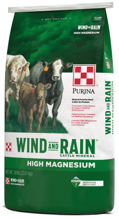 Image of Purina® Wind and Rain® Storm® Hi-Mag cattle feed bag right facing