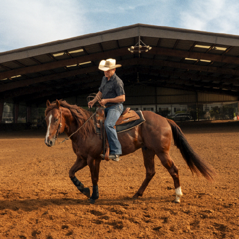 Image of Kole Price working his horse.