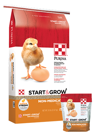 Image of Purina® Start & Grow® poultry feed bag